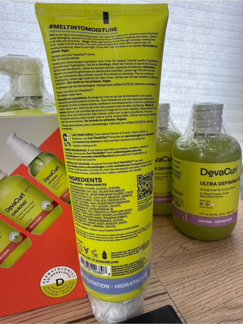 *NEW*8oz*DevaCurl*Melt Into Moisture Treatment Mask